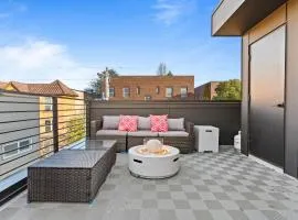 NEW Townhome in the Heart of Seattle