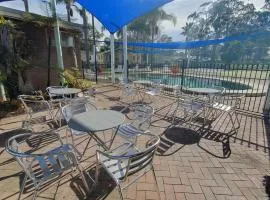 Pleasurelea Tourist Resort & Caravan Park
