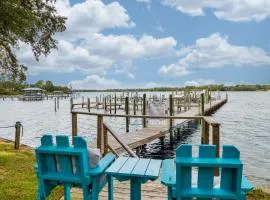 3BR Townhome Steps to Bay - Pool & Beach Gear