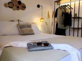 nisaki rooms & apartments