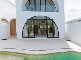 Charming 1BR Villa with Pool and Wooden Interior