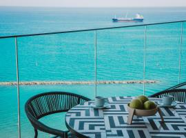 Stunning 1 Bed in Trilogy, Limassol Seafront, rezort v destinaci Limassol