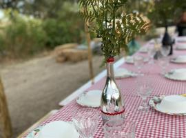 Azienda Agricola Veldidonna، خيمة فخمة في Aggius
