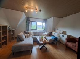 ansimali 3 - Treffpunkt Dachgeschosswohnung, Ideal f&uuml;r Familien und Freunde, Gemeinsam wohnen, getrennt tr&auml;umen, Zwei Schlafzimmer, ein Urlaub mit Spiel und Spa&szlig;, spahotel in Gr&uuml;nhain-Beierfeld