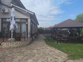 Han Madaras, pousada em Salonta