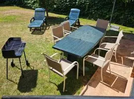 Casa Entre Viñas, jardin privado con piscina comunitaria