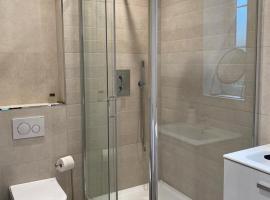 Chapel House Estate, lodge in Kent