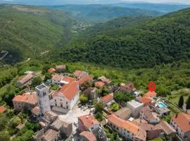 2 Bedroom Beautiful Home In Oprtalj