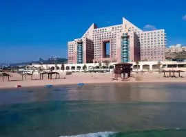 Almog Beach apt Hotel מלון דירות אלמוג ביץ'