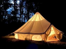 Radiant Stargazing Bell Tent Oasis Near Sinking Creek, Missouri, glamping site in Bunker