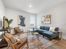 Beautiful 3 bedroom oasis close to downtown