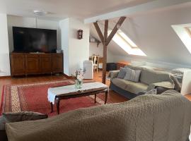 Apartment with a jacuzzi close to Tehvandi, hotel con tinas de hidromasaje en Otep&auml;&auml;