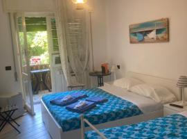 GUEST HOUSE BERZEFI, ξενοδοχείο σε Bergeggi