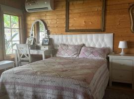 Cozy retreat near Barcelona,Tranquility and undeniable charm, barco en Castelldefels