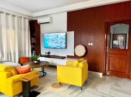 Maison spacieuse, sécurisée et climatisée