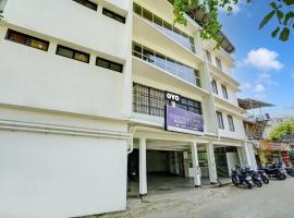 Hotel O Ceasar Palace Annex, hotel em Thodupuzha