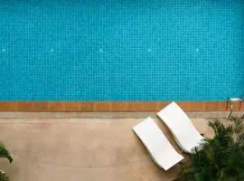 Spacious and Renovated 1-Bedroom 100m to Nana BTS - 55 sqm