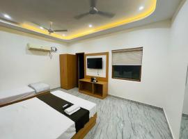 Hotel Pilgrim walking distance From Golden Temple, three-star hotel in Amritsar