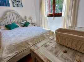 Hermosa Casa en el Centro, con Cochera