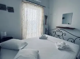 Portolos Apartments - Sarakiniko