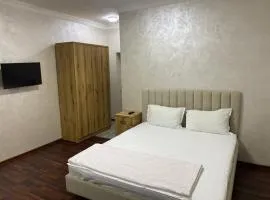 LEO hotel