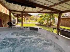 Maison spacieuse - Jacuzzi - Proche cœur historique