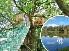 Le nid dans le chêne, Hotel in Saint-Thomas-de-Courceriers