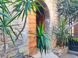 LA SUITE DI SANTA CHIARA, 340 mt da San Carlo Acutis, NUOVO con la "solita" QUALITÀ di MyAssisiSuite, 125 mq, Piano Terra, 2 Ingressi 2 Camere 2 Bagni, Idromassaggio, Perfetto - La nostra FORZA è l'ASSISTENZA Live 24-7 - MÓWIMY PO POLSKU