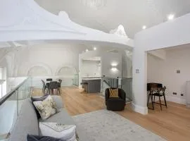 Unique City Centre Luxury Three Bed Apartment