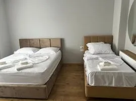 Denis room