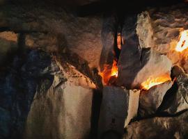 Traditional cave house!, vila v destinaci Hydra