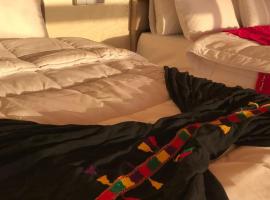 Agafay Luxury desert Camp - Glamping Experience, hotel v destinaci Aït Mazou