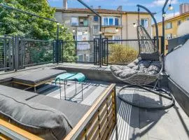 Charming Downtown Apartment with Unique Terrace