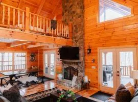 Sleeps 16 Luxury Cabin with Game Room & Hot Tub