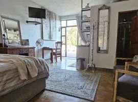 Upstairs R-3 Self Catering Unit