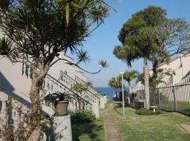 Uvongo Cabanas 10A