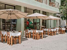 Florita 39 Boutique Hotel Breakfast & Beach Club Included: Isla Mujeres şehrinde bir otel