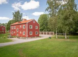Bright and Stylish 3 Bedroom in Norberg