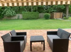 Appartement T3 dans pavillon avec terrasse et jardin