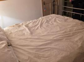 Colchester, WIFI, free parking 1, homestay in Hythe