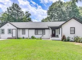 1 Mi to Dtwn Monroe Family-Friendly Duplex!