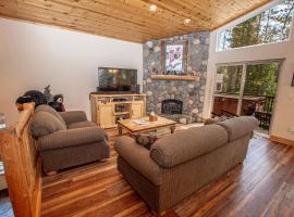 Sherman By Hauserman Rentals, hotel in Tahoma