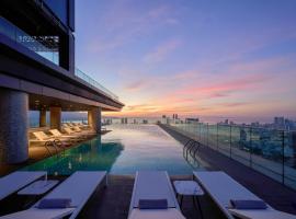 Courtyard by Marriott Danang Han River, hotel in Da Nang