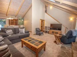 Knobcone Cabin by Hauserman Rental Group