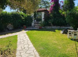 Paralies Resort, hotel com estacionamento em Skiathos