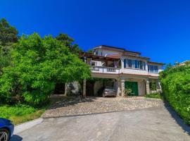 Apartments Mirjana T., hotel in Supetarska Draga