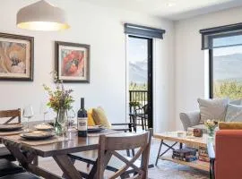 Revytalise - Cozy 3 Bedroom Condo