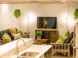 Lovely, Two Bedroom Apartment with tons of space