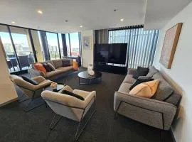 Onyx on North Tce CBD Penthouse Pool Parking