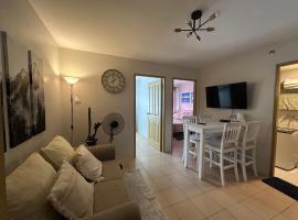 ILOILO condo with iloilo river&sunset view，伊洛伊洛的有停車位的飯店